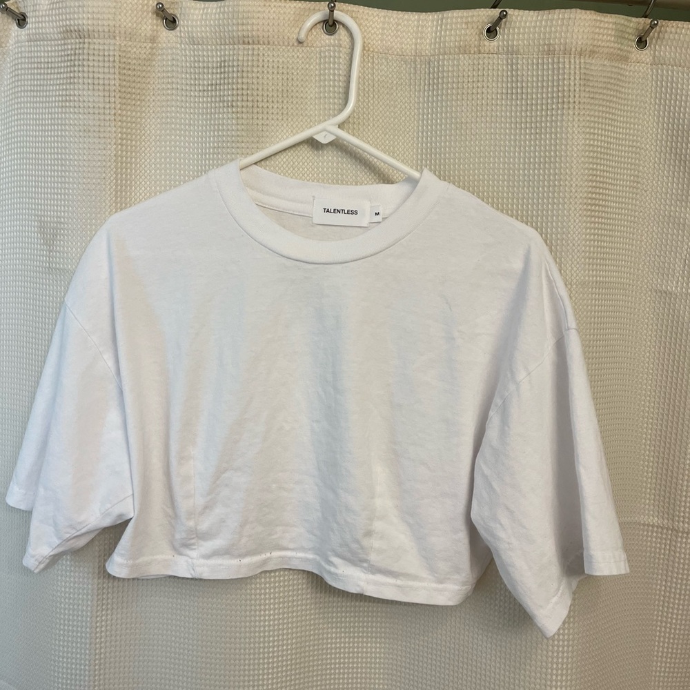 Talentless cropped white tshirt - size medium